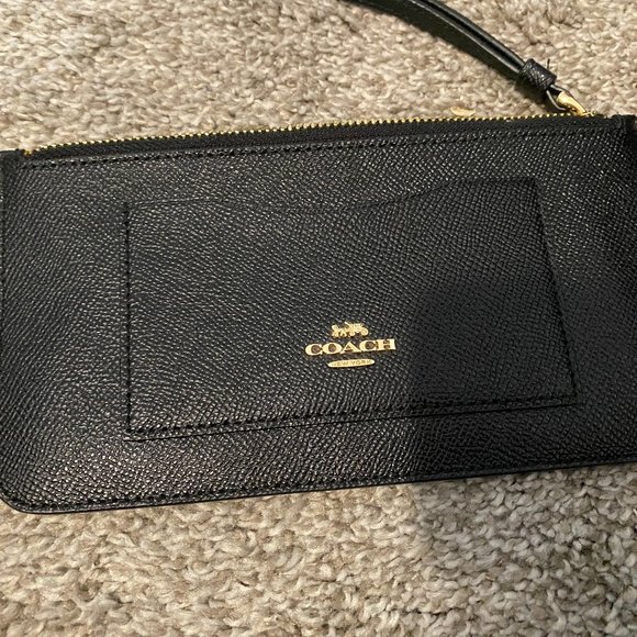 Coach Pebbled Leather Long Zip Card Wallet-Wristlet – new condition, barely used - Picture 1 of 3